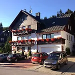 And Monika Guest house 3*