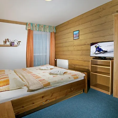 And Monika Špindlerŭv Mlýn